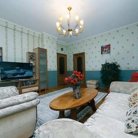 Three-Room Apartments At The Polytechnic Institute 키예프 외부 사진